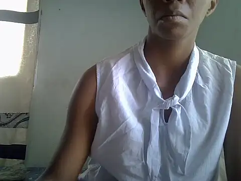 Snapshot of ElianeHot chatting on October 21, 8:48 am ElianeHot online show from October 21, 8:48 am