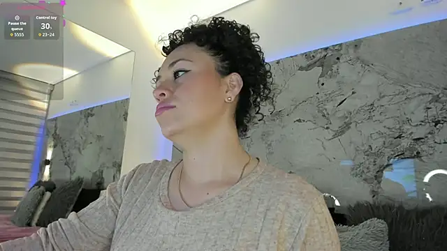 LIZ HOLMES online show from September 24, 10:07 am