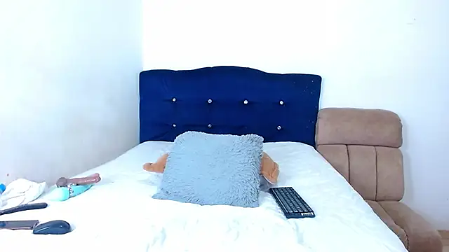 Snapshot of katarinademon chatting on December 4, 10:29 pm katarinademon online show from December 4, 10:29 pm