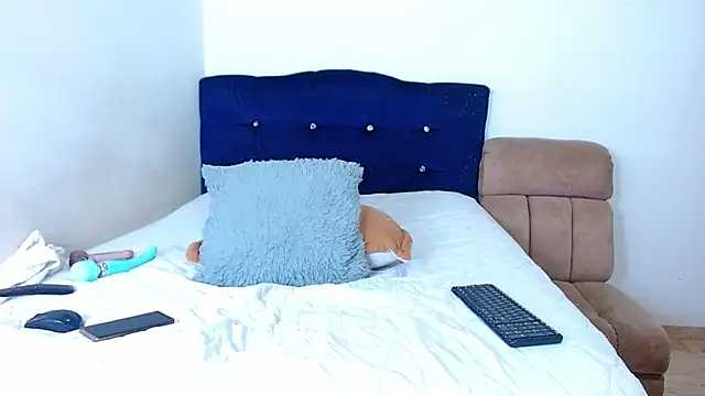 Snapshot of katarinademon chatting on December 5, 8:38 pm katarinademon online show from December 5, 8:38 pm