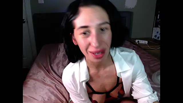 Snapshot of petitebarbiexxx chatting on February 23, 5:49 am petitebarbiexxx online show from February 23, 5:49 am