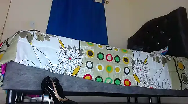 Valenn rey online show from February 24, 6:47 pm