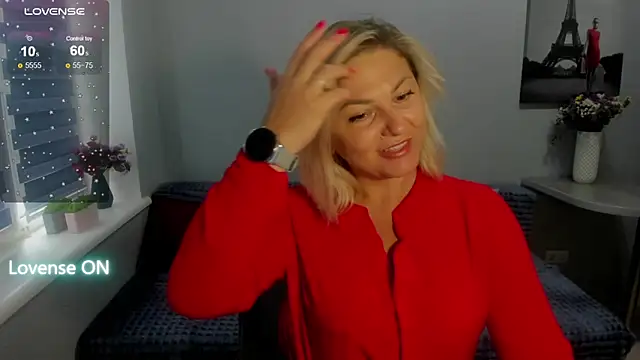 Snapshot of sweet___margaret chatting on October 13, 12:05 pm sweet   margaret online show from October 13, 12:05 pm