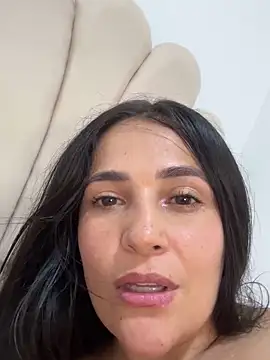 Taylortits online show from March 4, 3:26 pm