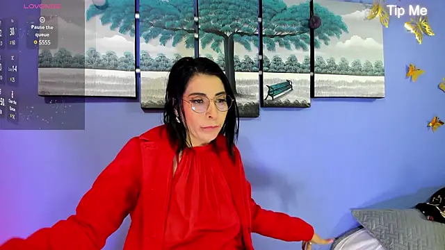 Snapshot of AdelleLennox_cg chatting on February 23, 2:04 pm AdelleLennox cg online show from February 23, 2:04 pm