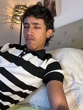 Ostin18hot online show from December 21, 2:08 am