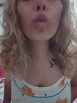 Snapshot of Amelia1_ chatting on July 28, 11:37 pm Amelia1 online show from July 28, 11:37 pm