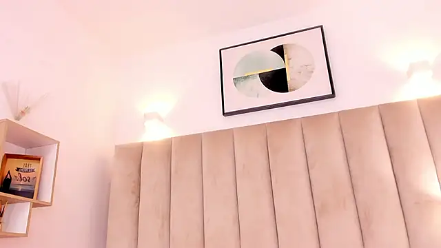 Anniie Queen online show from February 6, 3:16 am