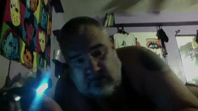 Snapshot of PerveyUncle chatting on July 25, 5:49 am PerveyUncle online show from July 25, 5:49 am