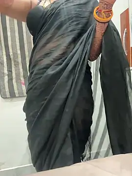 Snapshot of AASHI66 chatting on October 18, 7:03 pm AASHI66 online show from October 18, 7:03 pm