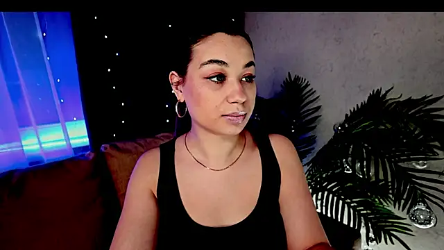 Snapshot of divetagrace chatting on January 3, 9:05 pm divetagrace online show from January 3, 9:05 pm