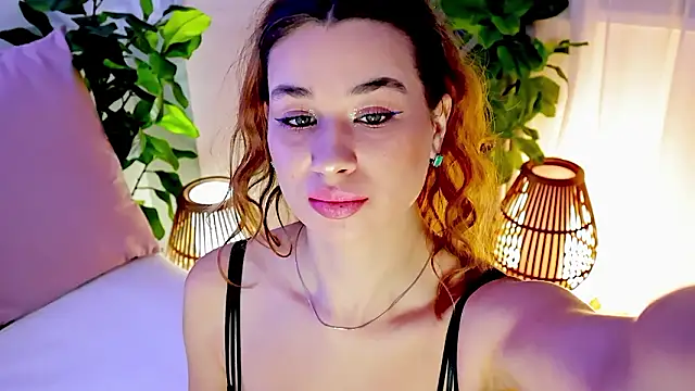 divetagrace online show from February 28, 7:37 pm