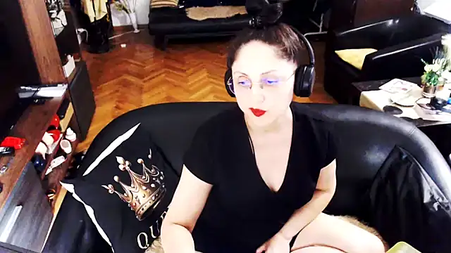 Snapshot of Imperatriza chatting on July 14, 2:05 am Imperatriza online show from July 14, 2:05 am