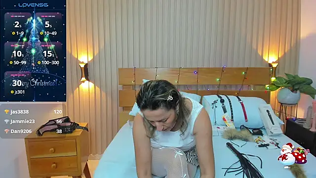 Snapshot of luciana_ballesteros_ chatting on December 29, 3:46 pm luciana ballesteros online show from December 29, 3:46 pm