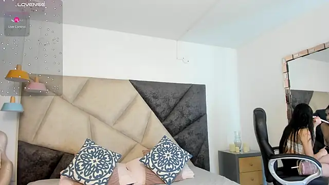 FaloonRoussel online show from October 23, 6:17 pm