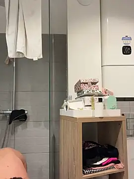 lyajoliee online show from February 6, 7:34 am