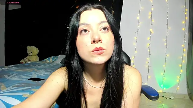 Snapshot of ethan_chloeee chatting on July 11, 4:04 am ethan chloeee online show from July 11, 4:04 am