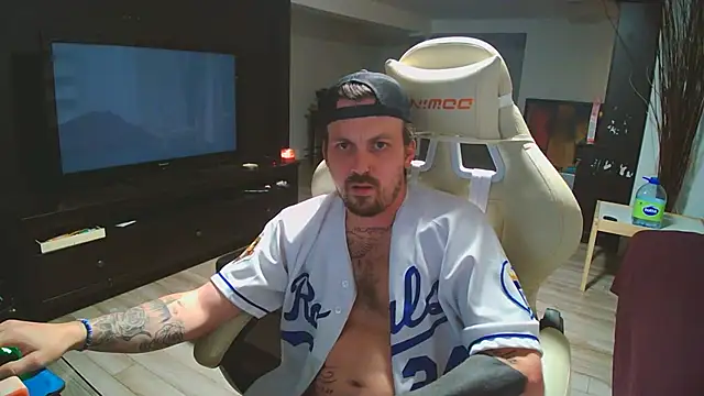 Snapshot of Tremblay_Simard chatting on December 4, 2:10 am Tremblay Simard online show from December 4, 2:10 am