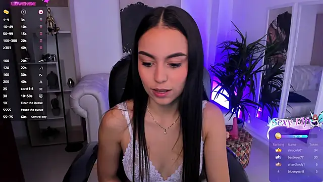 Snapshot of Aleejaa__ chatting on December 28, 2:21 pm Aleejaa online show from December 28, 2:21 pm