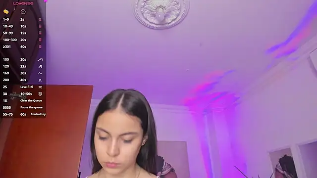 Snapshot of Aleejaa__ chatting on February 20, 11:31 am Aleejaa online show from February 20, 11:31 am