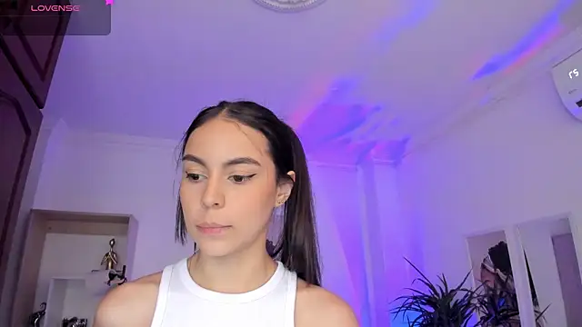 Snapshot of Aleejaa__ chatting on March 4, 5:24 pm Aleejaa online show from March 4, 5:24 pm