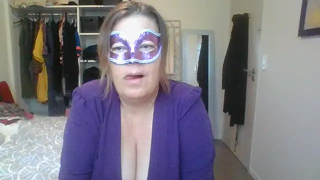 blueblush online show from December 3, 8:16 am