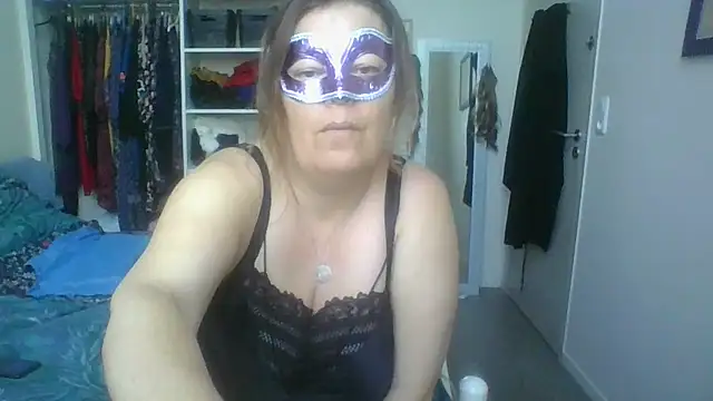 blueblush online show from February 21, 7:56 am