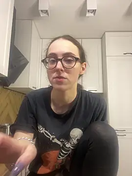 MartiniiSelenna online show from November 15, 6:55 am