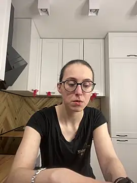 MartiniiSelenna online show from April 18, 5:33 am