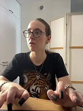 MartiniiSelenna online show from June 16, 5:43 am