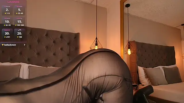 AngelinaRoss  online show from March 17, 5:49 pm