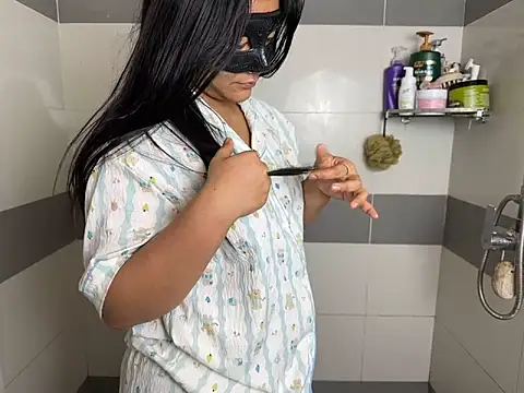 Snapshot of neelayoung chatting on January 18, 6:10 pm neelayoung online show from January 18, 6:10 pm