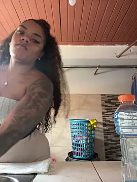 ladyrd1 online show from January 18, 8:23 pm