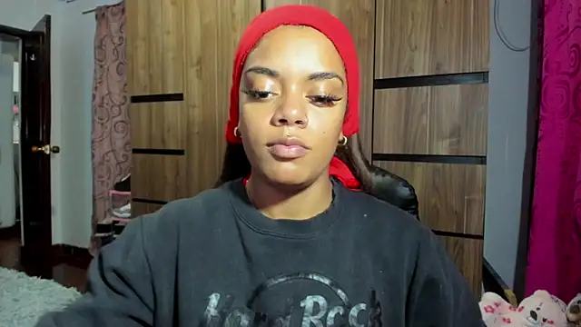 ladyrd1 online show from March 23, 3:10 am