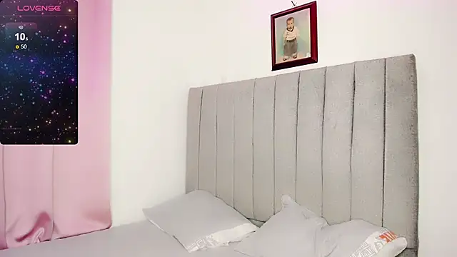 Snapshot of Jimmenna_ chatting on January 8, 5:05 am Jimmenna online show from January 8, 5:05 am