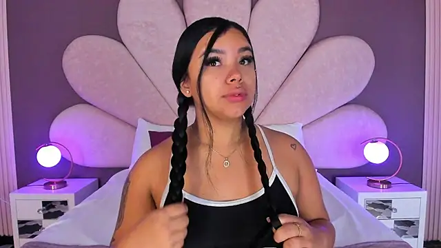 MarianaGarciaa   online show from February 21, 11:33 am