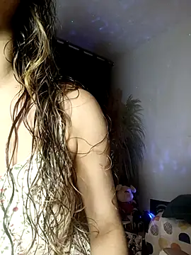 lovely kitt online show from October 31, 1:39 am