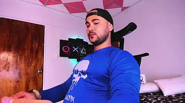 Sebas-hott online show from December 14, 3:40 am