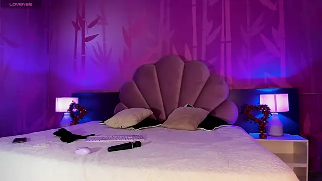 sabrinamilani online show from February 14, 3:11 am