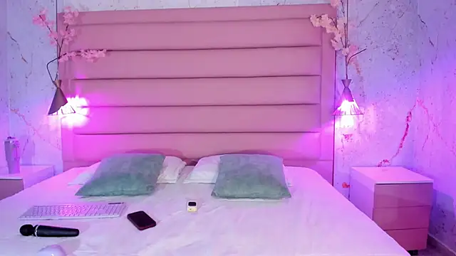 sabrinamilani online show from November 14, 11:02 pm