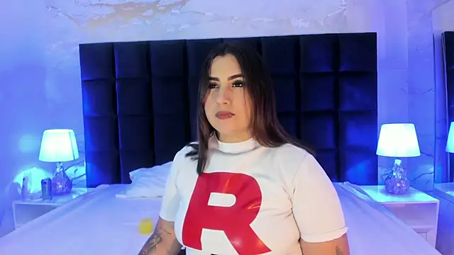 sabrinamilani online show from February 6, 7:39 pm