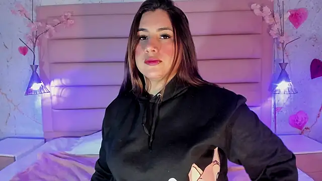 sabrinamilani online show from April 3, 3:26 am