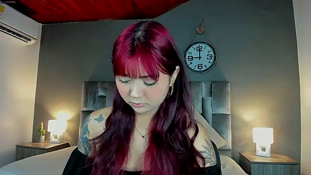 Snapshot of alaia-rogers chatting on January 21, 11:35 am alaia-rogers online show from January 21, 11:35 am