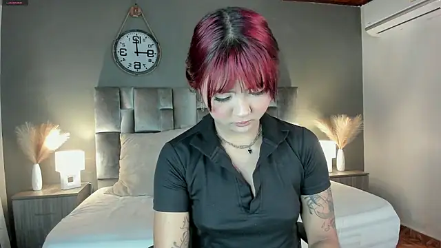 Snapshot of alaia-rogers chatting on February 7, 11:34 am alaia-rogers online show from February 7, 11:34 am