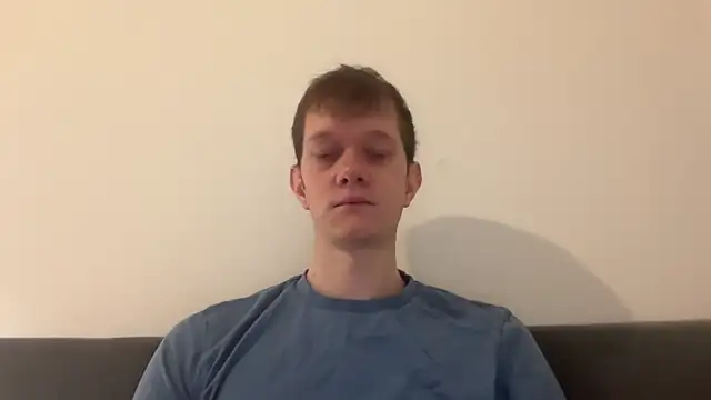 Snapshot of Cube933 chatting on October 20, 9:32 am Cube933 online show from October 20, 9:32 am