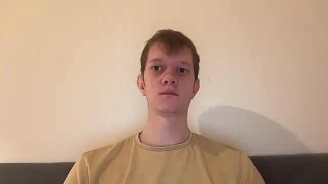 Snapshot of Cube933 chatting on October 21, 7:03 pm Cube933 online show from October 21, 7:03 pm