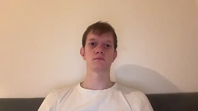 Snapshot of Cube933 chatting on October 25, 9:53 pm Cube933 online show from October 25, 9:53 pm