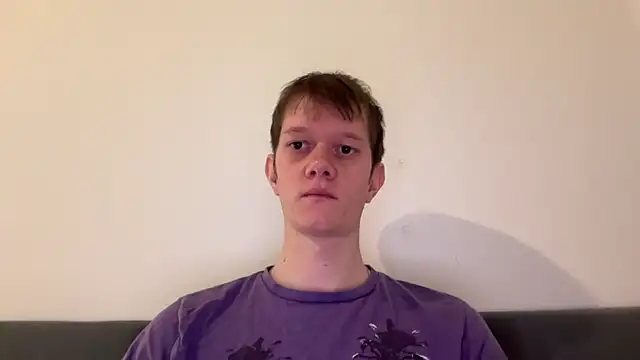 Snapshot of Cube933 chatting on October 30, 3:13 pm Cube933 online show from October 30, 3:13 pm