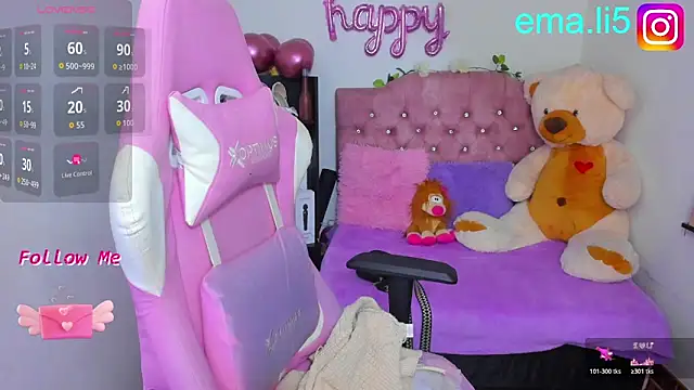 Snapshot of ema_tayy chatting on March 7, 10:07 pm ema tayy online show from March 7, 10:07 pm
