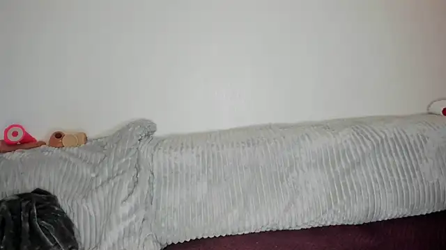 Mlleeffy online show from December 14, 8:02 pm